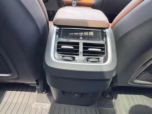 Used 2022 Volvo XC90 T6 Momentum w/ Advanced Package image 31