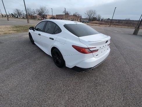 Certified 2025 Toyota Camry SE image 6