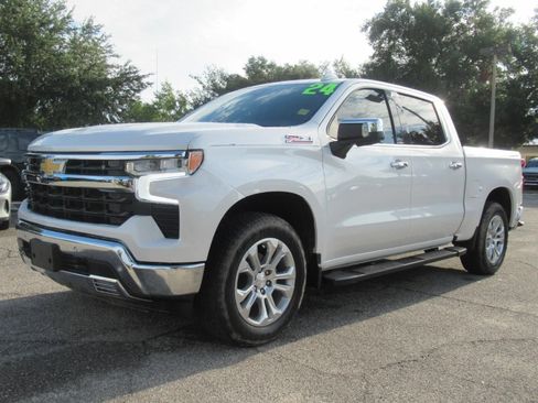 Used 2024 Chevrolet Silverado 1500 LTZ w/ LTZ Premium Package AWD/4WD image 3