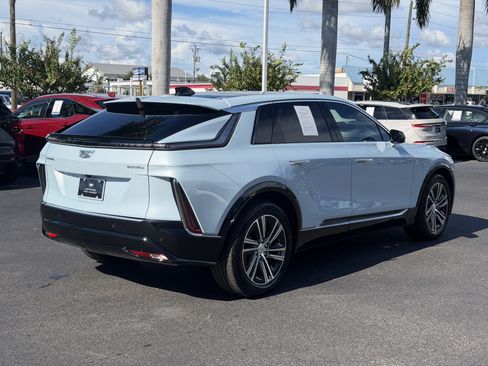 Certified 2024 Cadillac Lyriq Luxury w/ LPO, Floor Liner Package AWD/4WD image 7