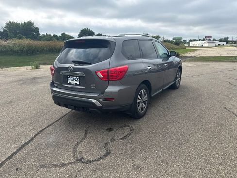 Used 2017 Nissan Pathfinder SV w/ Trailer Tow Package AWD/4WD image 7
