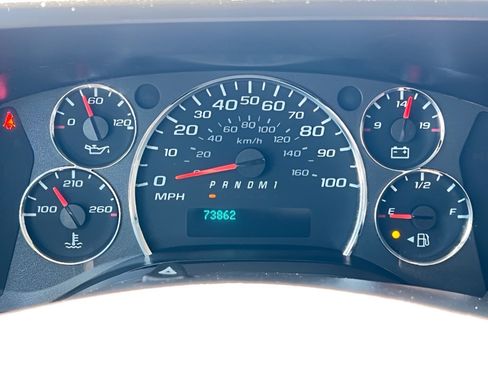 Used 2021 Chevrolet Express 2500 w/ Driver Convenience Package RWD image 21