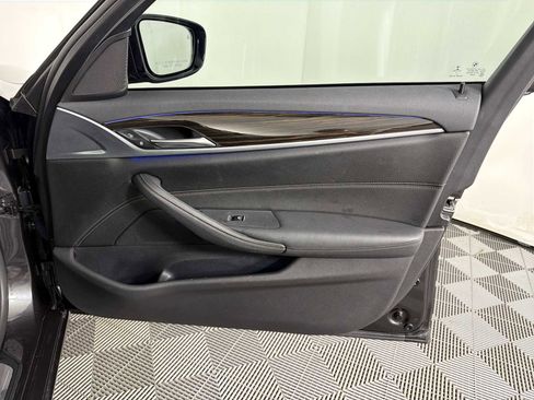 Used 2019 BMW 530i w/ Convenience Package image 12