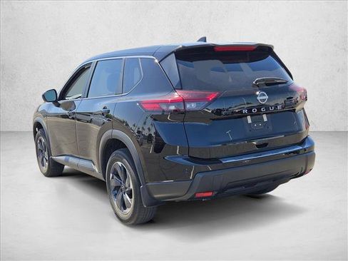 Used 2025 Nissan Rogue SV FWD image 7