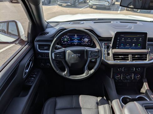 Used 2024 Chevrolet Suburban RST w/ Luxury Package image 18