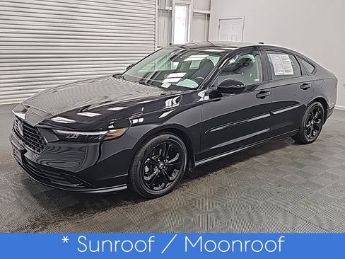 Used 2025 Honda Accord SE image 5