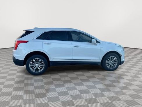 Used 2017 Cadillac XT5 Luxury w/ LPO, Wheel Lock Package image 9