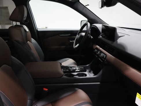 New 2026 Honda Pilot TrailSport image 18