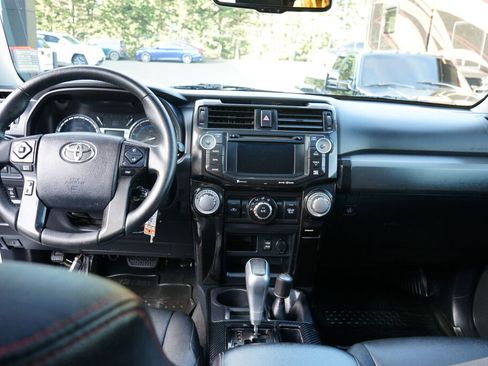 Used 2018 Toyota 4Runner TRD Off-Road image 14