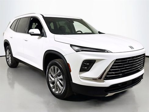 Certified 2025 Buick Enclave Preferred image 3