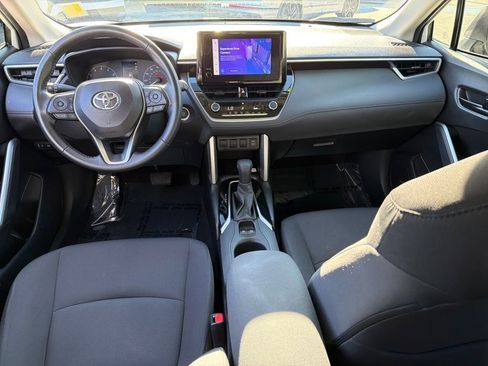 Used 2023 Toyota Corolla Cross LE image 14