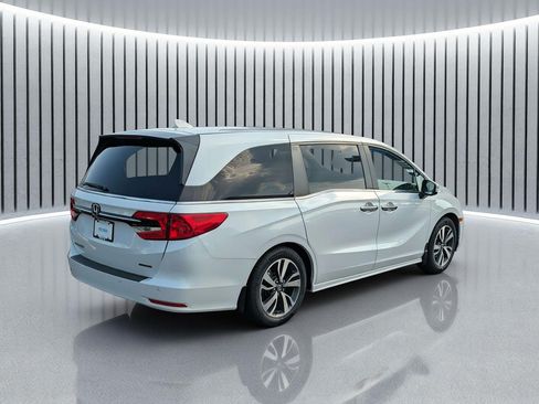 Certified 2022 Honda Odyssey Touring image 5
