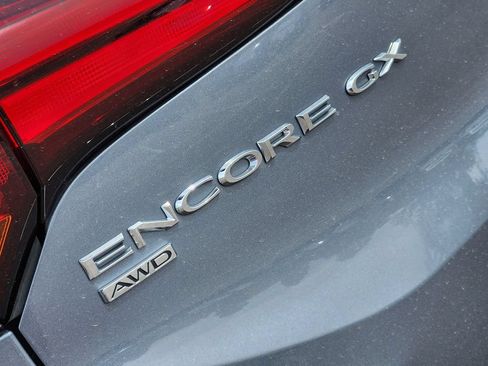 Used 2022 Buick Encore GX Preferred w/ Cold Weather Comfort Package AWD/4WD image 8