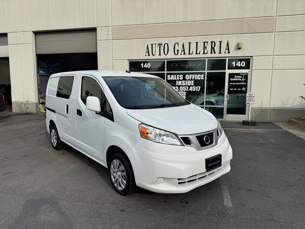 Used 2021 Nissan NV200 SV w/ Sliding Door Glass Package FWD image 2