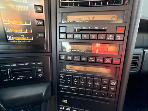 Used 1992 Cadillac Allante FWD image 21