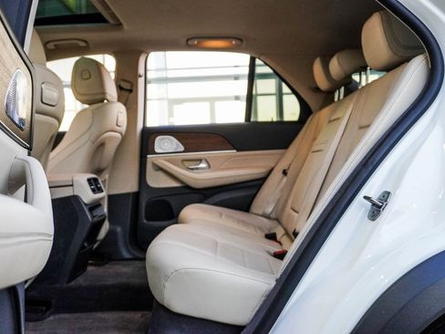 Used 2020 Mercedes-Benz GLE 350 w/ Premium Package image 21