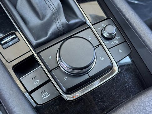 Used 2024 MAZDA MAZDA3 2.5 Turbo Sedan w/Premium Plus image 31