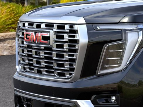 New 2026 GMC Yukon Denali w/ Sun & Power Step Package AWD/4WD image 13