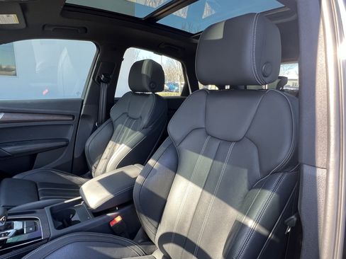 Used 2024 Audi Q5 2.0T Premium Plus w/ Premium Plus Package image 16