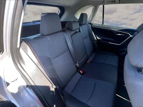 Used 2025 Toyota RAV4 XLE image 25