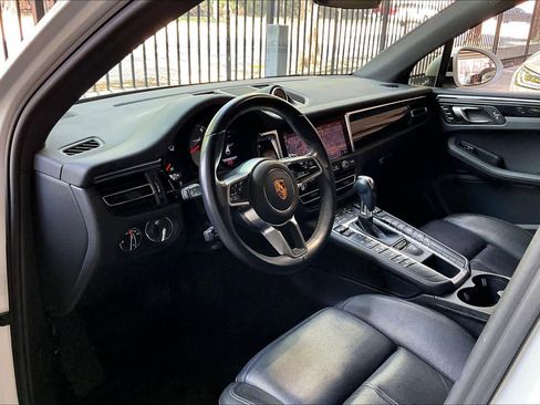 Used 2021 Porsche Macan S AWD/4WD image 17