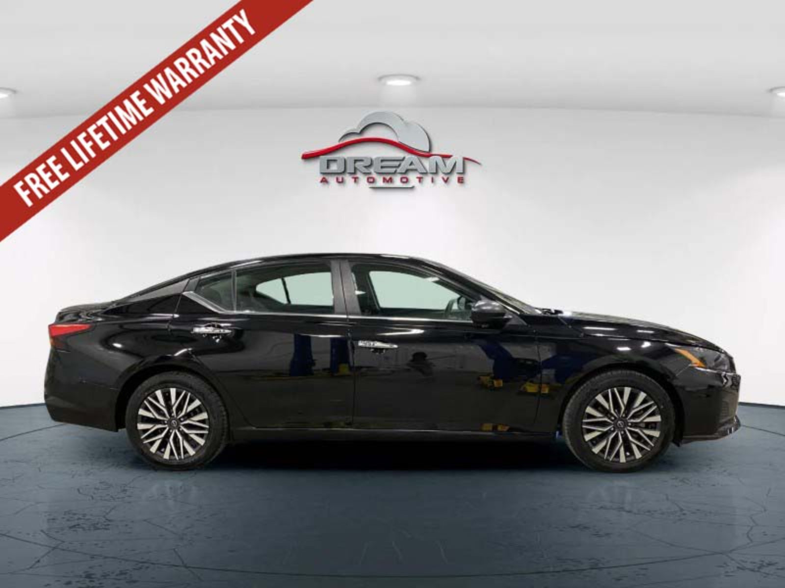 Used 2025 Nissan Altima 2.5 SV FWD image 20