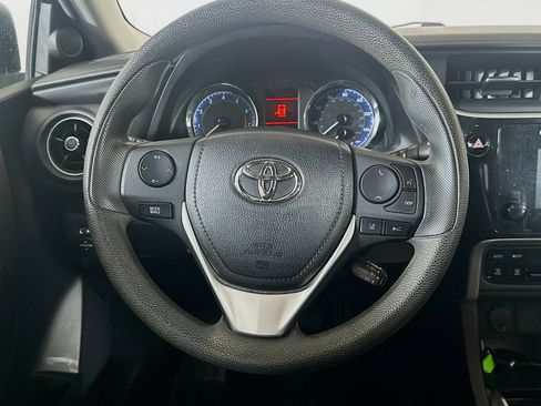 Used 2019 Toyota Corolla LE image 17