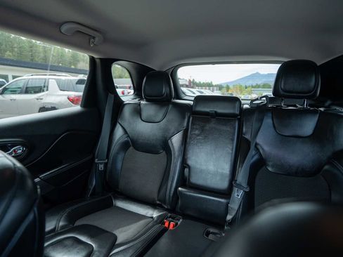 Used 2021 Ford EcoSport S AWD/4WD image 10