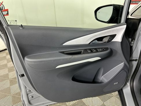 Used 2020 Chevrolet Bolt Premier w/ Infotainment Package FWD image 11