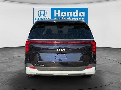 Used 2026 Kia Carnival FWD image 6