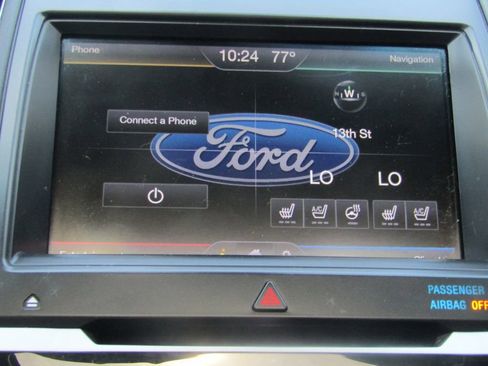 Used 2015 Ford Taurus SHO w/ Equipment Group 401A AWD/4WD image 19