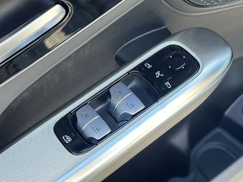 New 2026 Mercedes-Benz GLC 300 4MATIC image 13