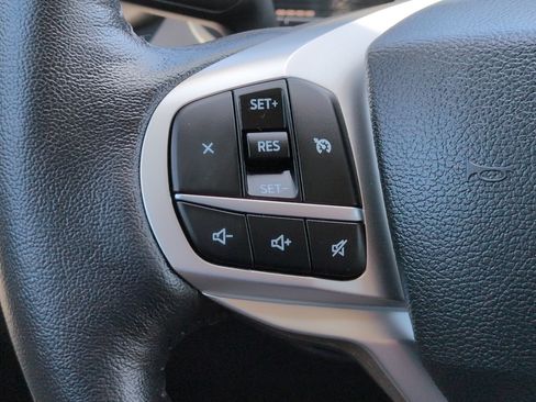 Certified 2023 Ford Explorer XLT RWD image 22