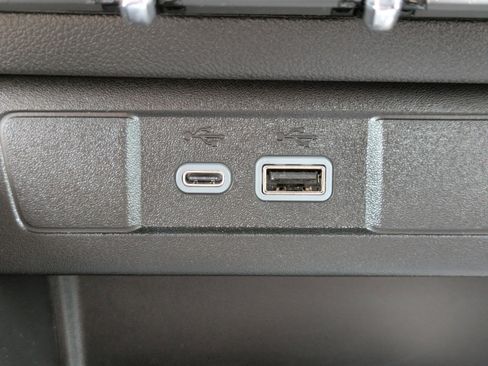 New 2024 Chevrolet Colorado LT w/ LT Convenience Package II image 15