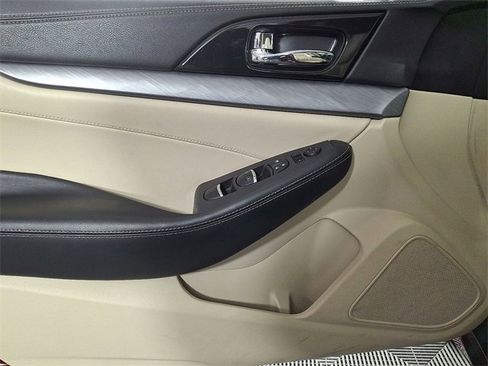 Used 2016 Nissan Maxima 3.5 SV image 14