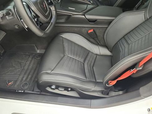 Used 2023 Chevrolet Corvette Stingray Premium Cpe w/ Z51 Performance Package RWD image 24