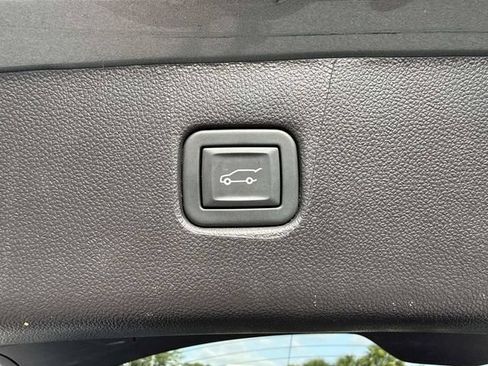 Used 2024 Chevrolet Blazer RS w/ Enhanced Convenience Package FWD image 33