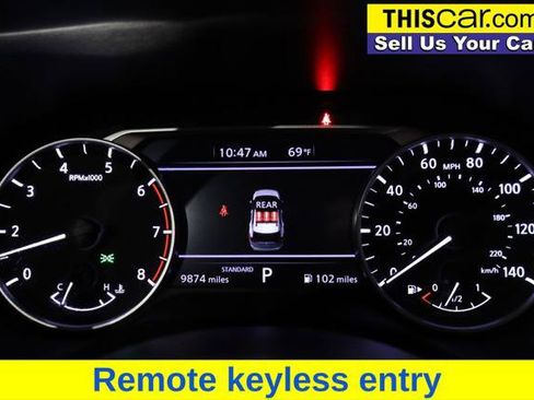 Used 2024 Nissan Rogue S FWD image 14