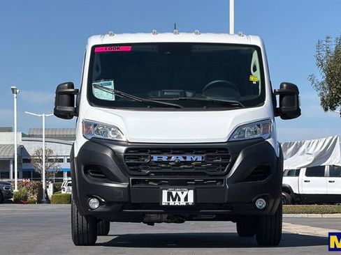 Used 2023 RAM ProMaster 2500 w/ Driver Convenience Group FWD image 9
