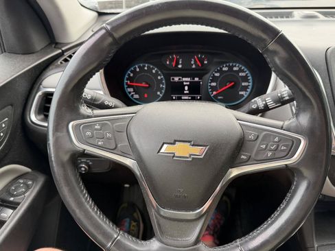 Used 2018 Chevrolet Equinox LT AWD/4WD image 16