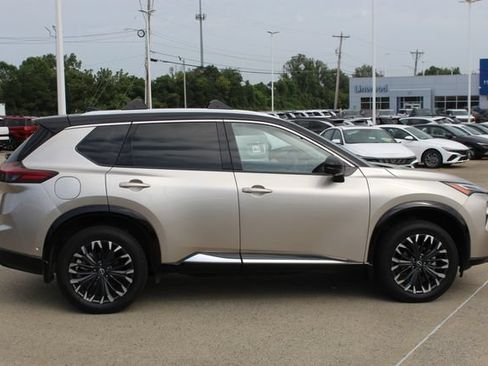 Used 2026 Nissan Rogue Platinum w/ Platinum Premium Package AWD/4WD image 6