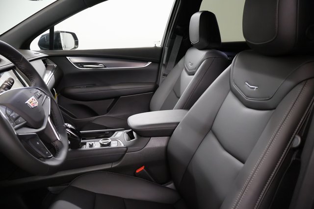 New 2026 Cadillac XT5 Luxury w/ LPO, Floor Liner Package AWD/4WD image 12