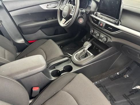 Certified 2024 Kia Forte LXS w/ LXS Technology Package FWD image 23