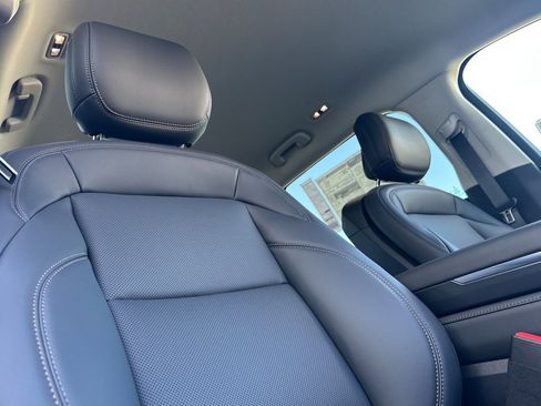 New 2026 Lincoln Nautilus Premier image 16