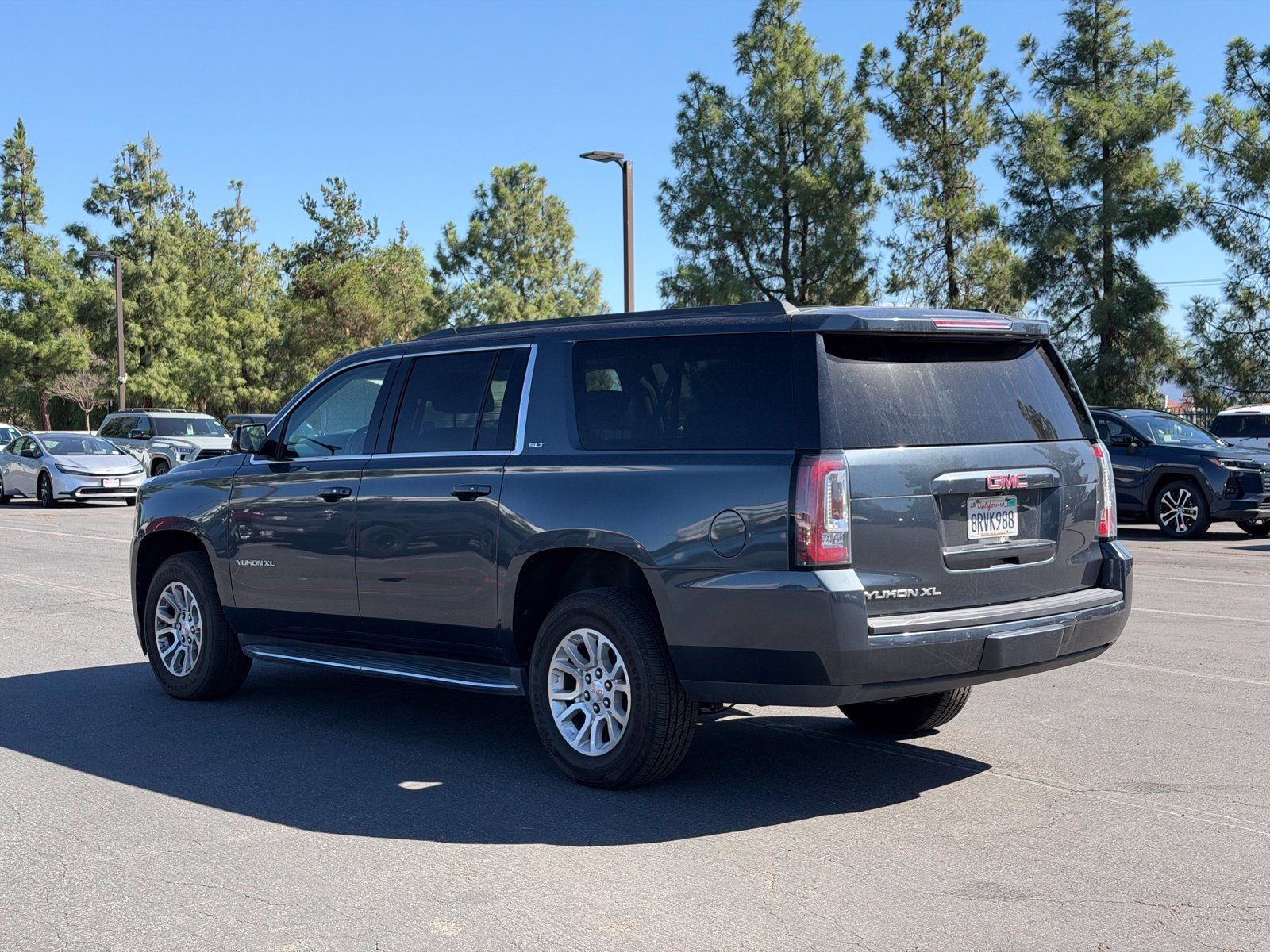 Used 2019 GMC Yukon XL SLT w/ Open Road Package AWD/4WD image 4