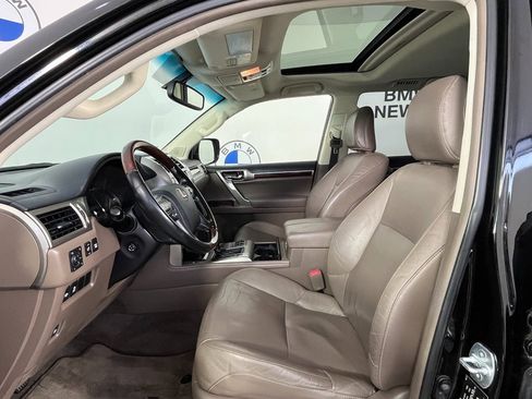 Used 2018 Lexus GX 460 image 19