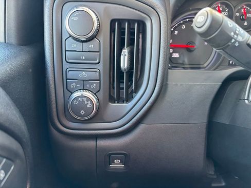 Used 2025 GMC Sierra 2500 Pro w/ Convenience Package image 14