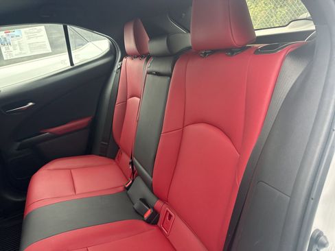 Used 2020 Lexus UX 250h F Sport image 13