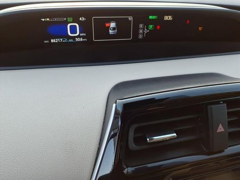 Used 2016 Toyota Prius Three image 31
