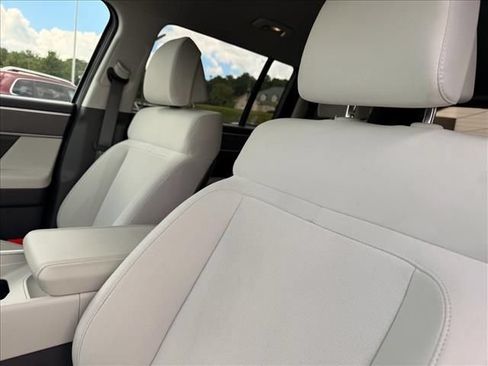 Certified 2026 Hyundai Santa Fe SE AWD/4WD image 18
